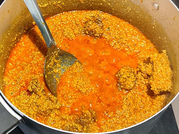 write an expository essay on how to make egusi soup